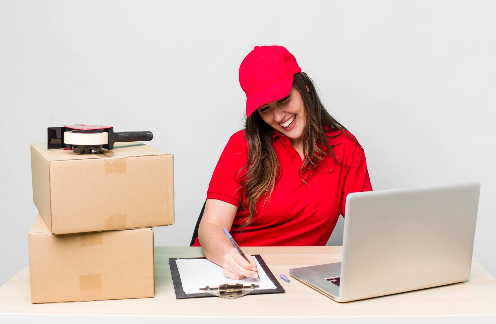 Campañas con creadoras de contenido para Ale Importadora